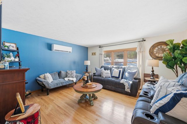 15 Joanne Drive, Hooksett, NH 03106