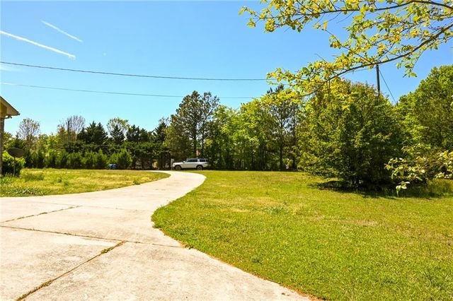 2755 Langley Road, Loganville, GA 30052