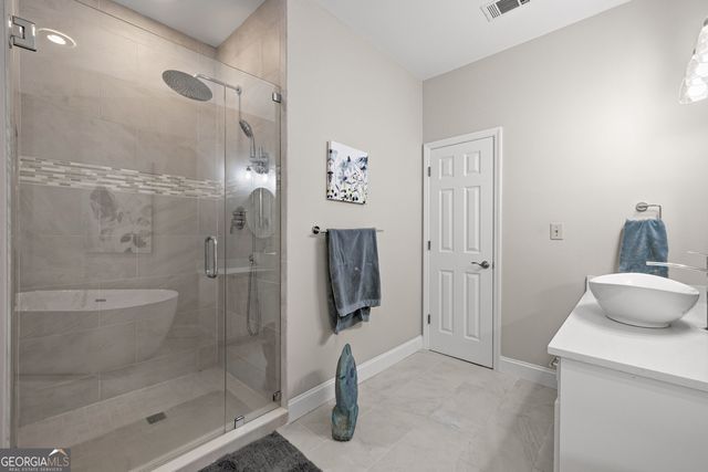 216 Ashford Circle, Lagrange, GA 30240