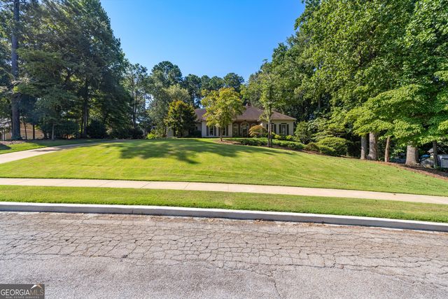 216 Ashford Circle, Lagrange, GA 30240
