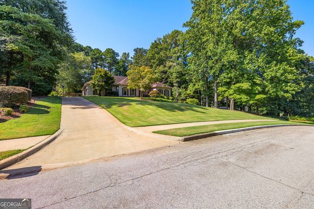 216 Ashford Circle, Lagrange, GA 30240