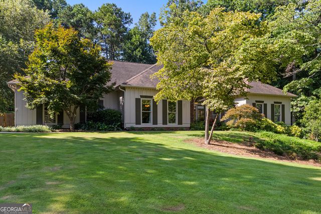 216 Ashford Circle, Lagrange, GA 30240