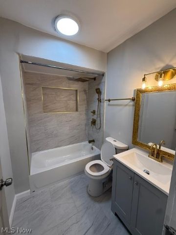 1336 Thoreau Road, Lakewood, OH 44107