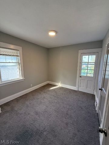 1336 Thoreau Road, Lakewood, OH 44107