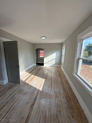 1336 Thoreau Road, Lakewood, OH 44107