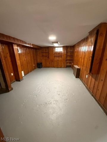 1336 Thoreau Road, Lakewood, OH 44107