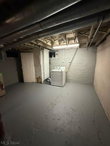 1336 Thoreau Road, Lakewood, OH 44107