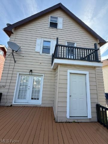 1336 Thoreau Road, Lakewood, OH 44107