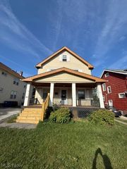 1336 Thoreau Road, Lakewood, OH 44107