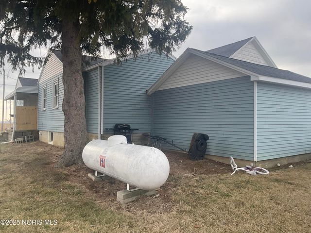 7950 Sugar Ridge Road, Bowling Green, OH 43402