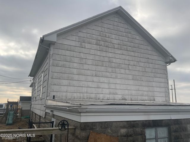 7950 Sugar Ridge Road, Bowling Green, OH 43402