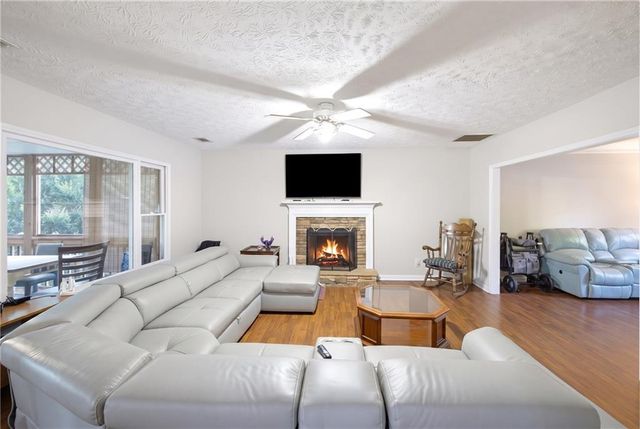 1920 Westover Lane NW, Kennesaw, GA 30152