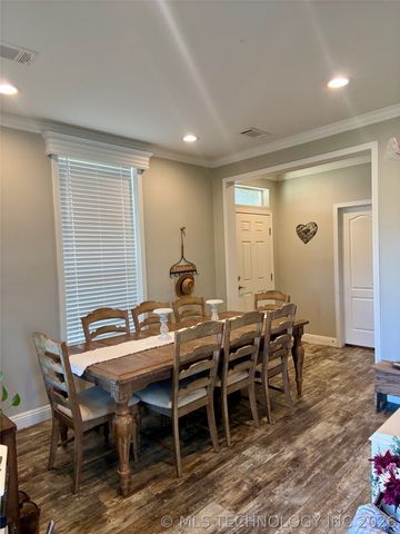 20277 S 270 Road, Morris, OK 74445