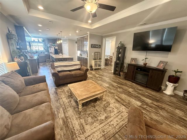 20277 S 270 Road, Morris, OK 74445