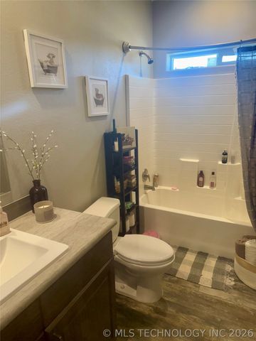 20277 S 270 Road, Morris, OK 74445