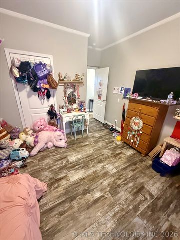 20277 S 270 Road, Morris, OK 74445