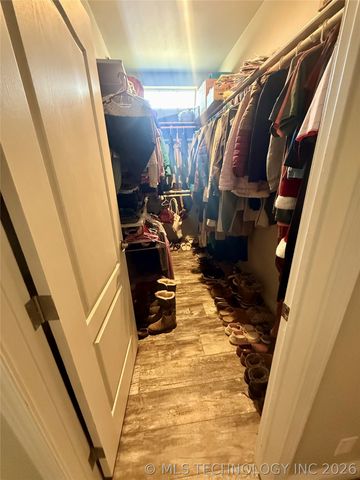 20277 S 270 Road, Morris, OK 74445