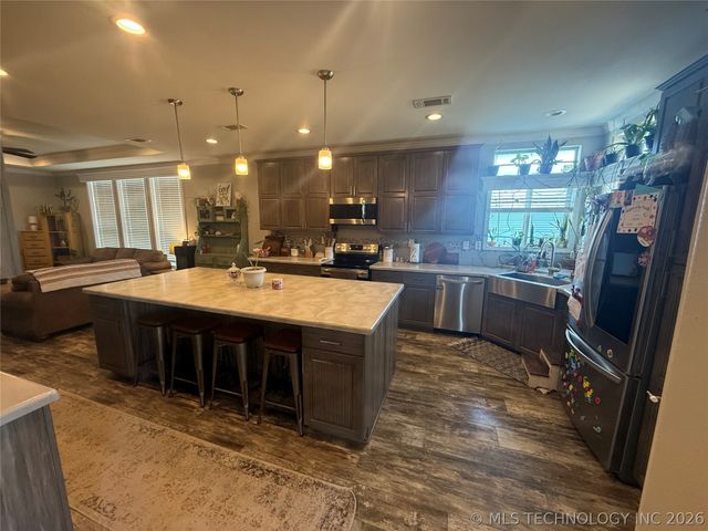 20277 S 270 Road, Morris, OK 74445