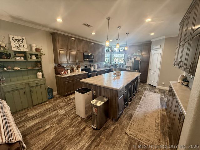 20277 S 270 Road, Morris, OK 74445