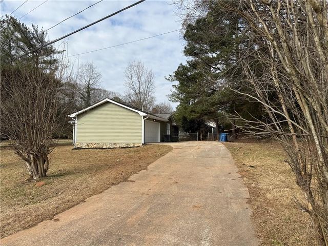 1411 Fairview Road, Stockbridge, GA 30281