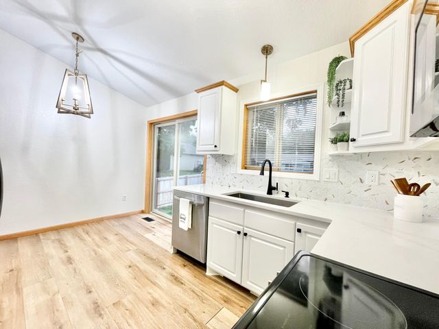 2011 Lake View Drive, Prior Lake, MN 55352