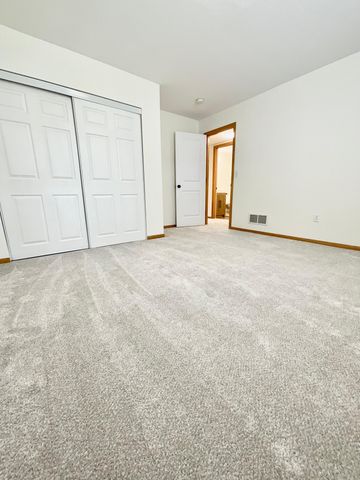 2011 Lake View Drive, Prior Lake, MN 55352