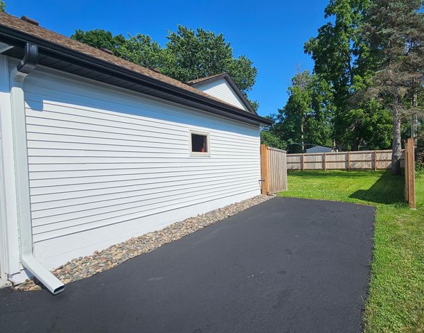 2011 Lake View Drive, Prior Lake, MN 55352