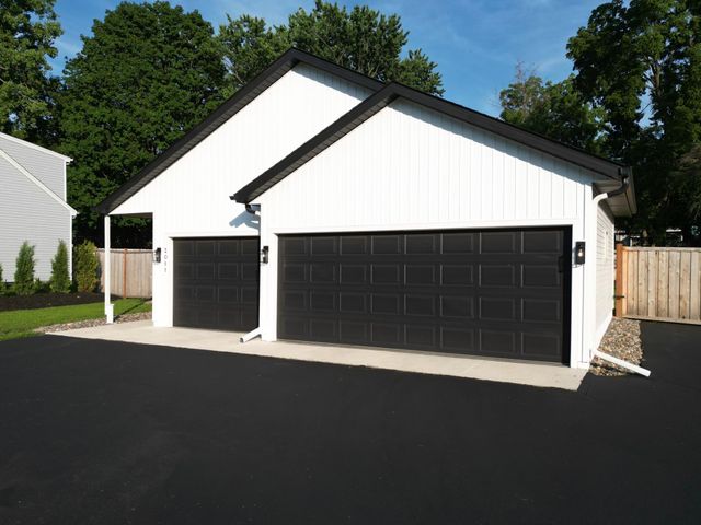 2011 Lake View Drive, Prior Lake, MN 55352