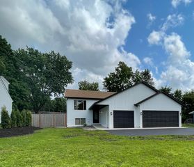 2011 Lake View Drive, Prior Lake, MN 55352