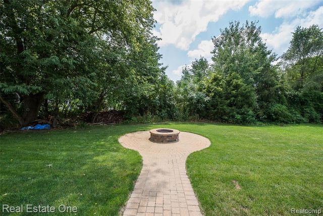 16314 Red Fox Trail, Linden, MI 48451
