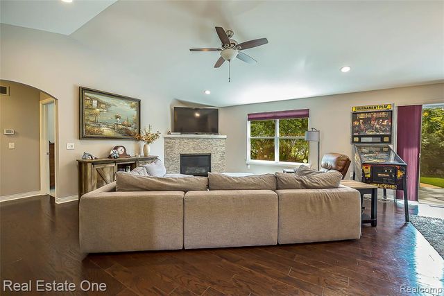 16314 Red Fox Trail, Linden, MI 48451