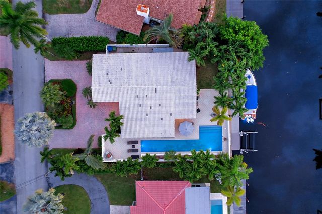 2409 NE 19th Ave, Wilton Manors, FL 33305