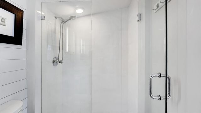 2409 NE 19th Ave, Wilton Manors, FL 33305