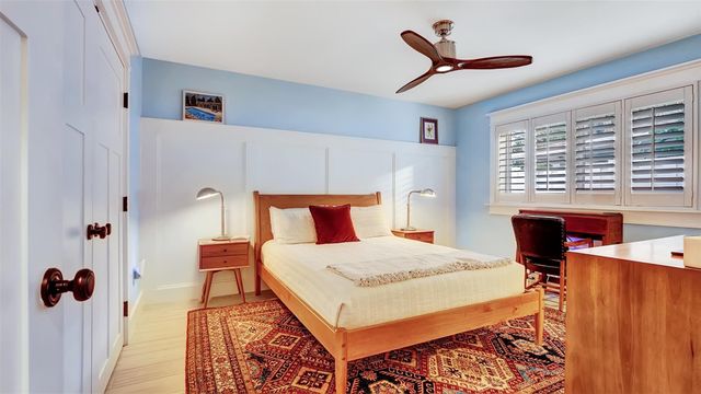 2409 NE 19th Ave, Wilton Manors, FL 33305