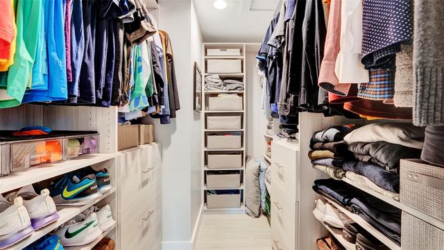 2409 NE 19th Ave, Wilton Manors, FL 33305