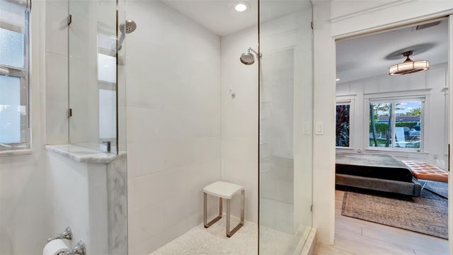 2409 NE 19th Ave, Wilton Manors, FL 33305