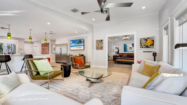 2409 NE 19th Ave, Wilton Manors, FL 33305