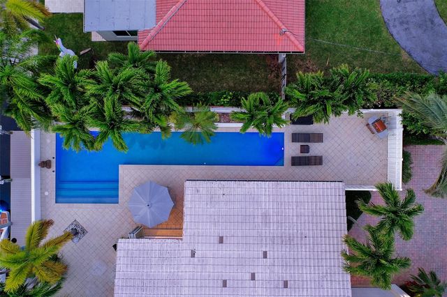 2409 NE 19th Ave, Wilton Manors, FL 33305