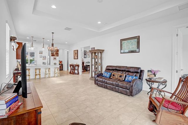 25007 SW Alberti Way, Port St. Lucie, FL 34986