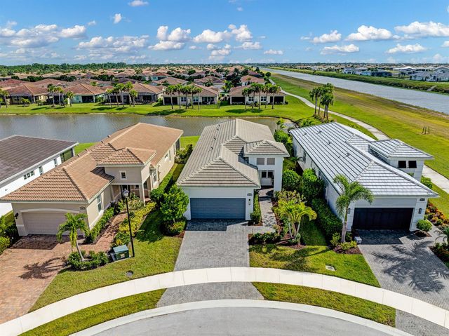 25007 SW Alberti Way, Port St. Lucie, FL 34986