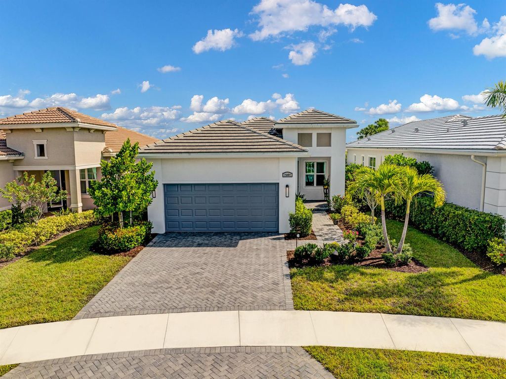 25007 SW Alberti Way, Port St. Lucie, FL 34986
