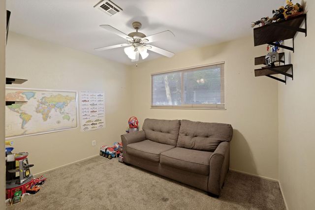 1813 Jackson St, Lodi, CA 95242
