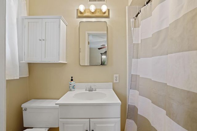 1813 Jackson St, Lodi, CA 95242