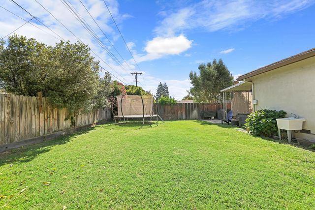 1813 Jackson St, Lodi, CA 95242