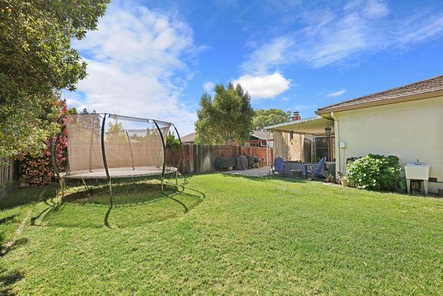 1813 Jackson St, Lodi, CA 95242