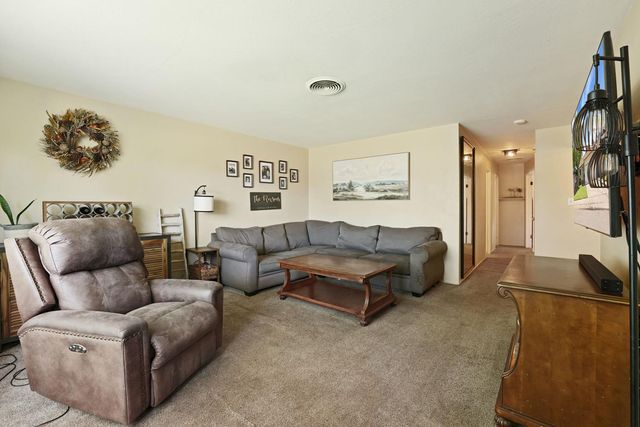 1813 Jackson St, Lodi, CA 95242