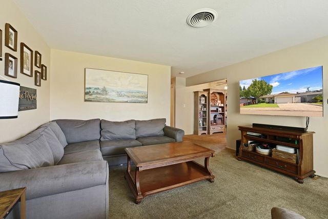 1813 Jackson St, Lodi, CA 95242