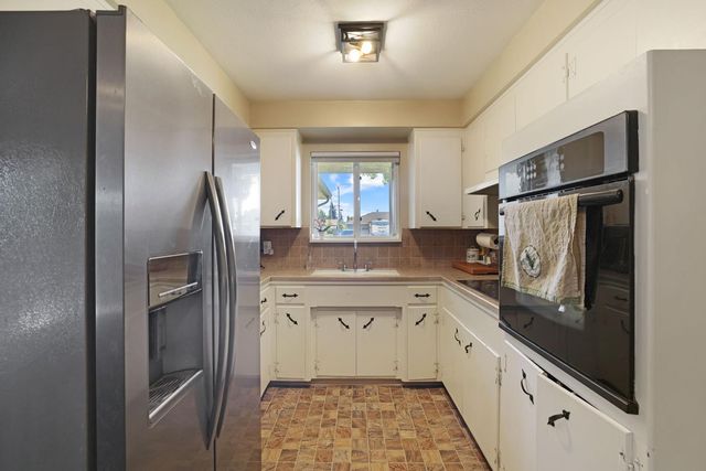 1813 Jackson St, Lodi, CA 95242
