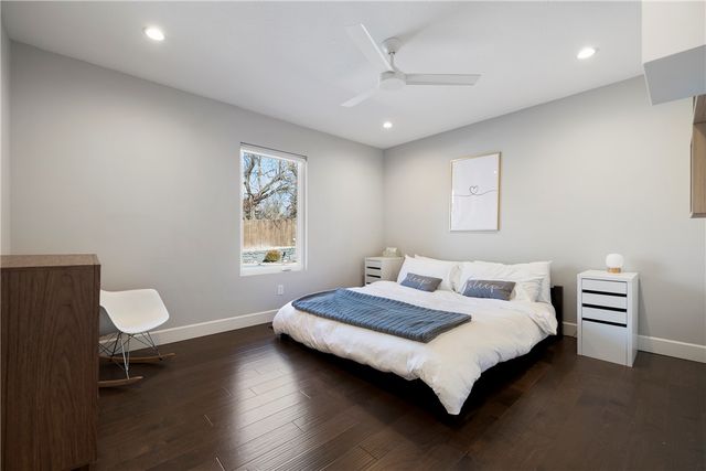 910 NW 8th Street, Bentonville, AR 72712