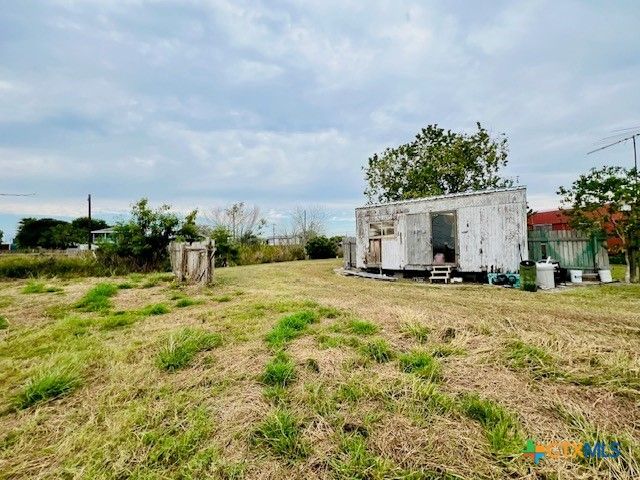 848 Margie Tewmey Road, Port Lavaca, TX 77979